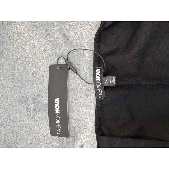 NWT Fashion Nova Midnight Charm Black See Through Waist Detail Dress Size 1X - Picture 3 of 6